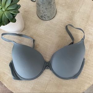 PINK Wear Everywhere Push Up Pigeonnant